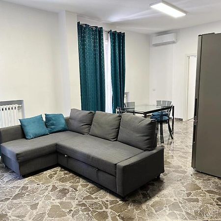 Lb&B Holiday Suite Downtown Bari Exterior foto