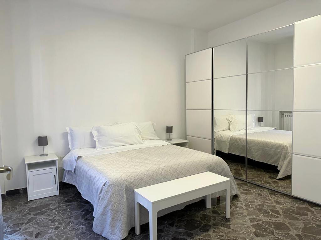 Lb&B Holiday Suite Downtown Bari Exterior foto