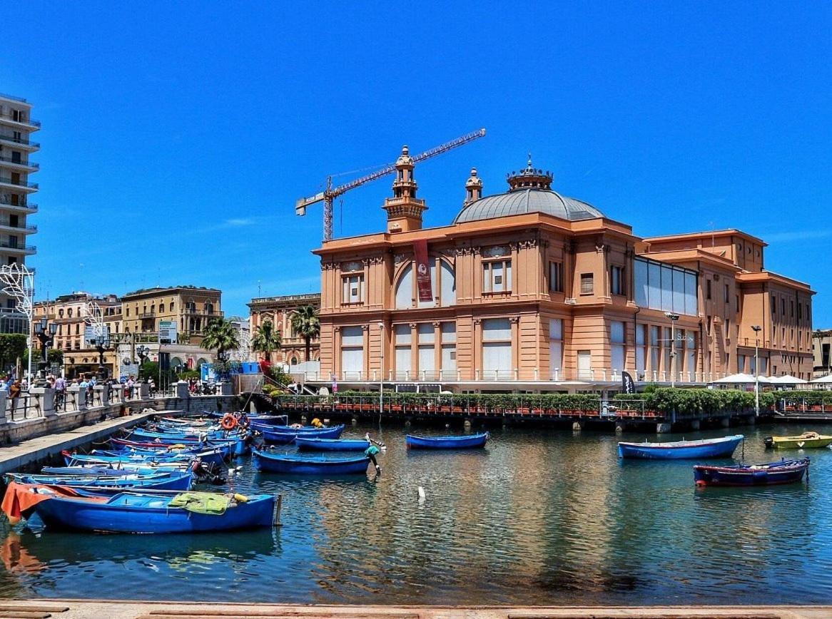 Lb&B Holiday Suite Downtown Bari Exterior foto